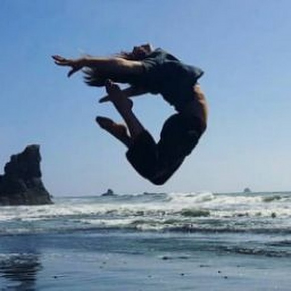 Meet your Posher, Darrian - Picture 1 of 1